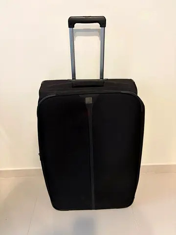 TRIPP Black soft-shell rolling suitcase with telescopic handle - large size