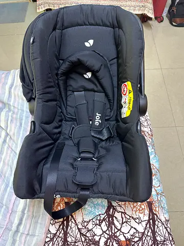 Joie infant car seat – excellent condition