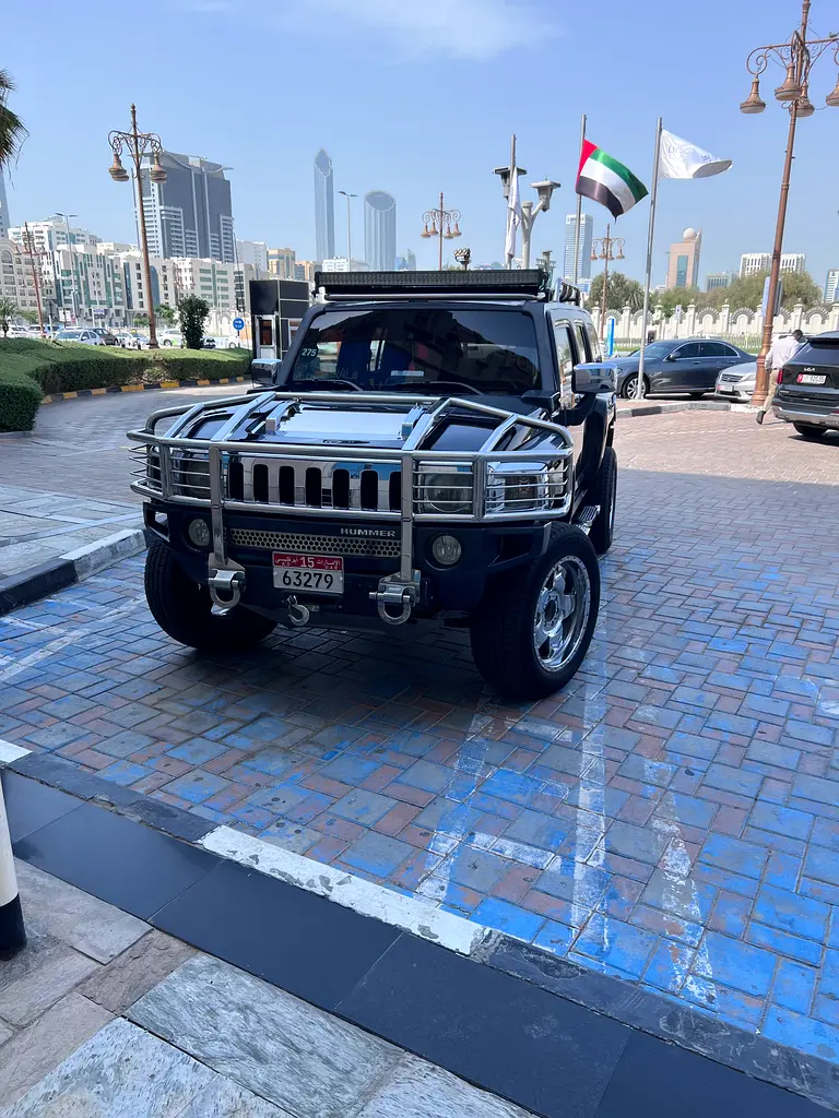 Hummer H3 2007 — photo 1 of 17