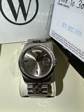 ويستند ادايل شامبين