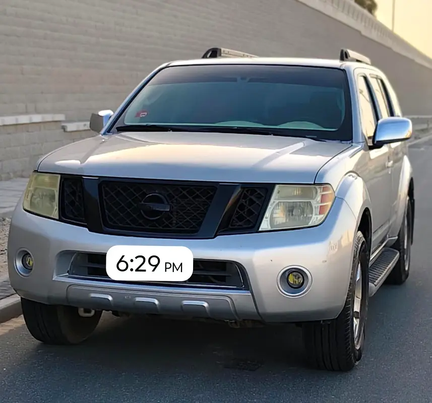 Nissan Pathfinder 2008 — photo 1 of 12