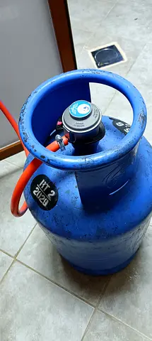Gas cylinder urgent sell