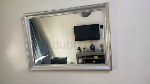 Wall mirror
