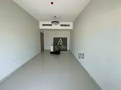 Prime location - Immediate occupancy - Close to all services - Built-in wardrobes - Easy access to D