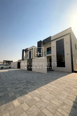 مسبح خاص | نظام أمان ذكي | واجهة واسعة