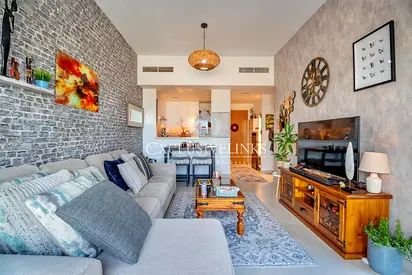 Fully Furnished | Stunning Views | 6th Floor