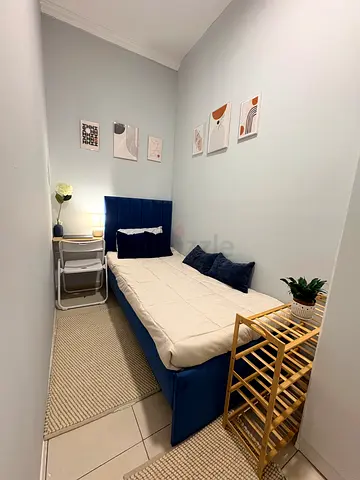 LADIES ONLY - Partition, 6 minutes walking to Dubai Mall