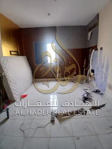 شقة غرفتين وصالة للإيجار في البوطينة موقع مميز قريب من جميع الخدمات والمدارس والماركت والمستشفيات والحدائق بمساحة جيدة وتصميم عملي مع تسهيلات دفع حتى