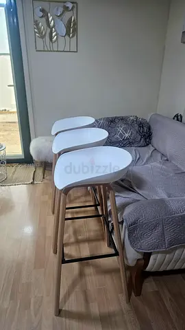 Set of 3 Modern White Counter high Stools.