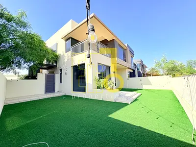 Corner unit | Spacious l Modern Comfort