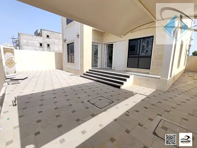 فيلا للايجار تشطيب ديلوكس مساحات واسعه بسعر ممتاز