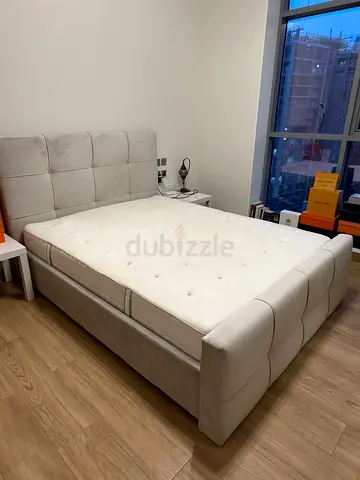 Light Grey Upholstered King Bed Frame with Headboard and Storage