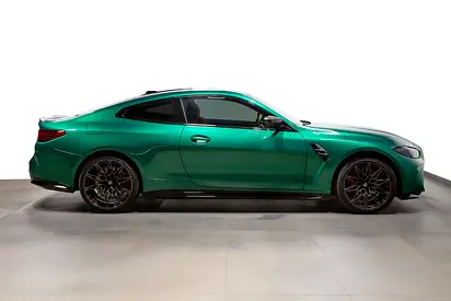 2025 BMW M4 缩略图 2
