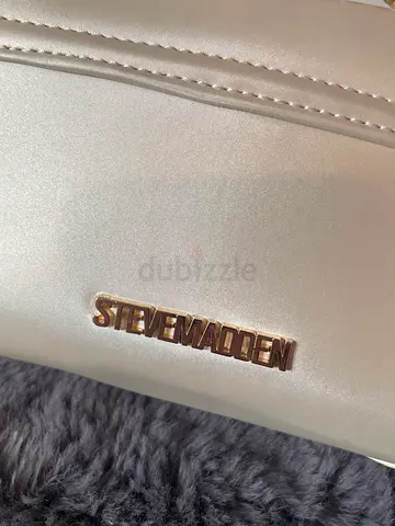 Steve Madden white clutch bag — gently used