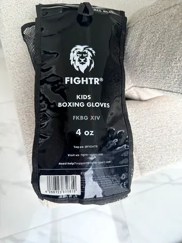 Fightr Kids Boxing Gloves 4 oz - Brand New
