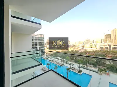 Spacious 1 Bedroom | Pool + Park view| Middle Unit