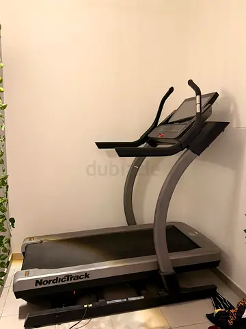 Nordic Track Commerical X22i Incline Trainer