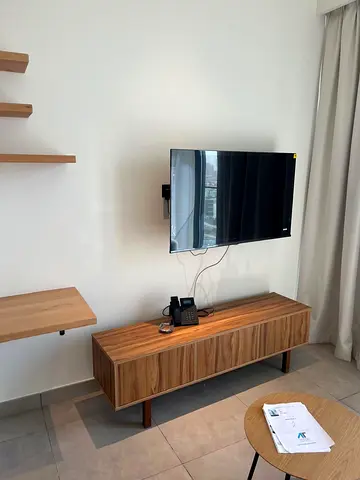 استوديو مفروش | طابق مرتفع | سعر منخفض