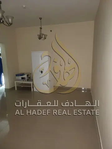 شقة غرفة وصالة للإيجار في مويلح موقع مميز قريب من جميع الخدمات والمدارس والماركت والمستشفيات والحدائق بتصميم عملي ومساحة مناسبة مع تسهيلات دفع حتى 5 د