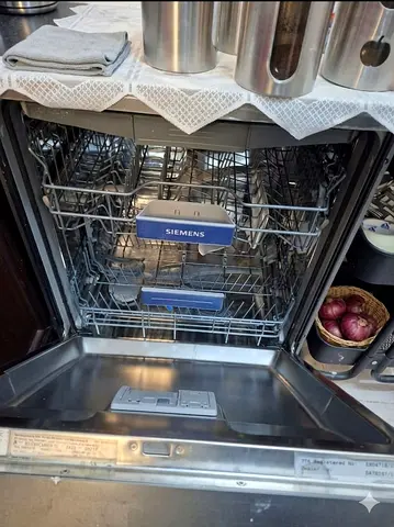 Siemens Built-in Dishwasher - Good Working Condition