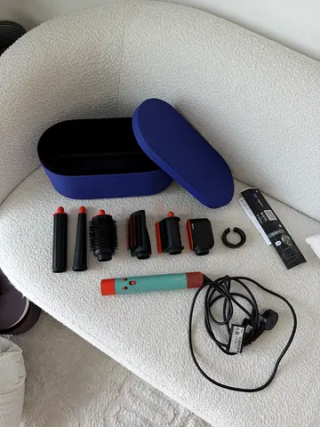 Dyson Airwrap i.d. multi-styler and dryer Straight+Wavy
