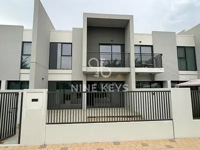 Elegant Single Row 3BR + Maid | La Rosa 3 | Family-Friendly Community