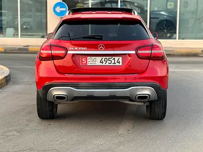 صورة 2 لـ 2018 Mercedes-BENZ GLA