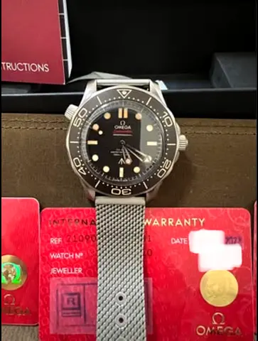 Omega James bond 007 edition