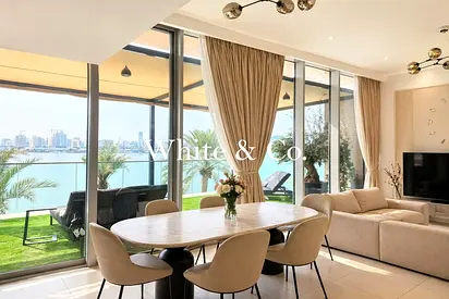 Large layout|Full Skyline view|Premium