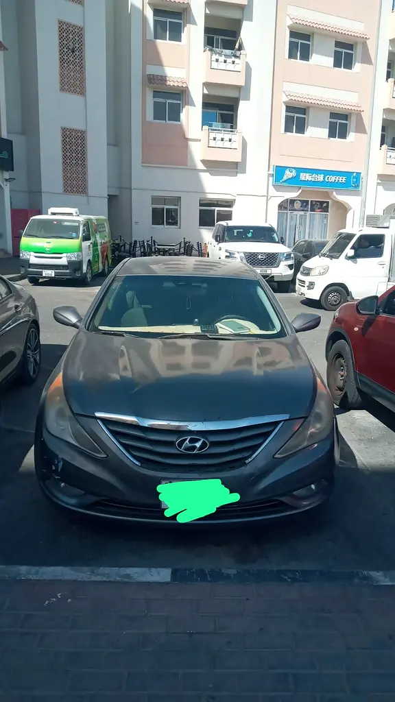 Hyundai Sonata 2013 — photo 1 of 10