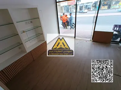 محل للإيجار السنوي في عجمان منطقة المويهات 2 على الشارع العام بموقع حيوي ومميز يضمن حركة مستمرة وفرصة ممتازة لنجاح أي نشاط تجاري