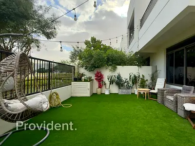 Single Row | Close to Amenities | Vacant on Transfer