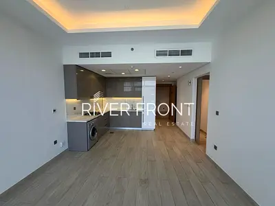 Well Maintained | Solid Wood Floor | Ready to Move