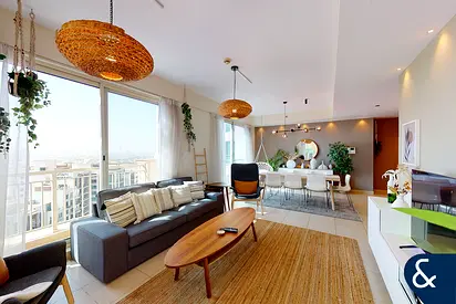 Spacious 2 Bed | Large Terrace | Vacant