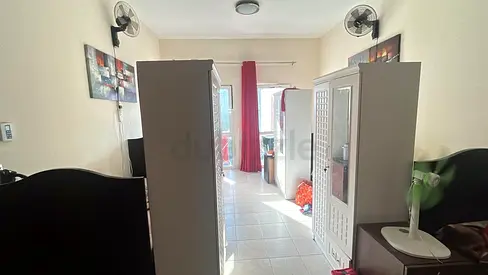 Male Bed space available in Discovery Garden