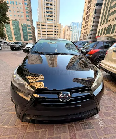 2015 Toyota Yaris Hatchback (Sleek Black)