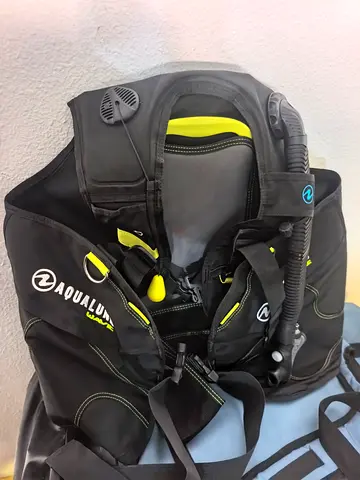 AquaLung wave Black/Yellow Buoyancy Compensator Jacket (BCD) - Size large