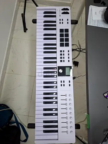 Arturia Keylab Essential 61-Key