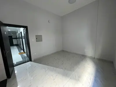 للايجار السنوي الجرف 3 عجمان بناية جديدة تشطيبات ممتازة استديو تكييف مركزي موقع خدمي قريب فيستفال سيتي والسوق الصيني