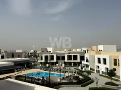 Bliss 4BR Triplex Brand New Pool Park Facing
