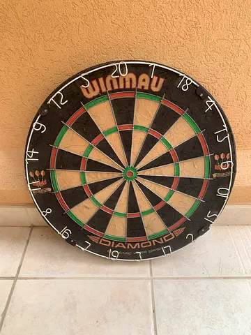 WINMAU Diamond Plus Tournament Dartboard (no darts)