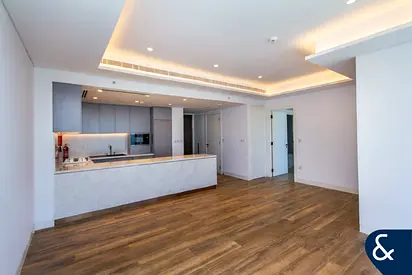 Modern | 1 Bedroom | Upgraded | High Floor