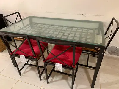 Dinning table with chairs