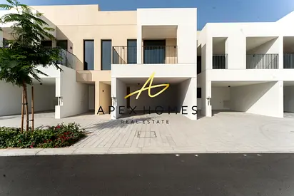 SPACIOUS | BRIGHT | BRAND NEW | READY TO MOVE IN