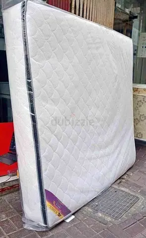 King -size mattress In topper With Spring Brand New — firm support