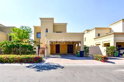 Great Layout | Open Kitchen | Close to Pool