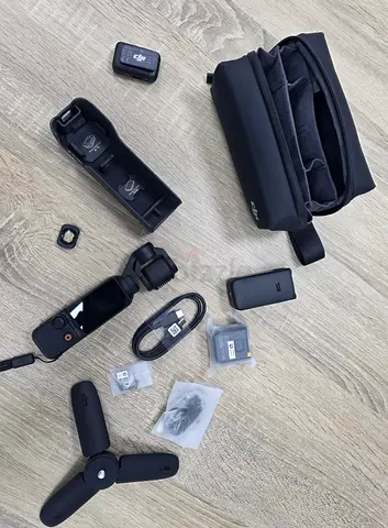 DJI Osmo Pocket 3 with Accessories and Carry Case
