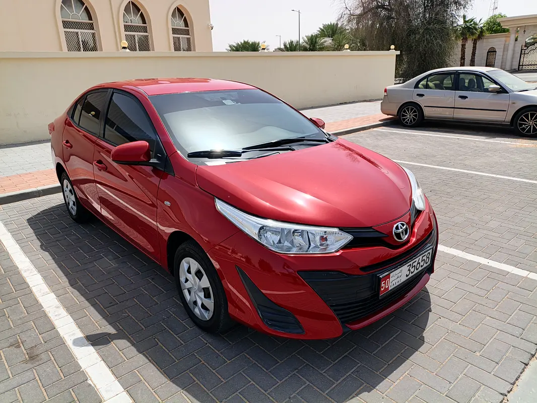 Toyota Yaris 2019 — photo 1 of 13