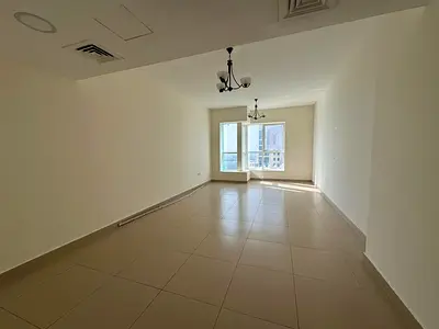 غرفتين وصالة بالمجاز 2 | بلكون | تكييف مركزي | اطلالة بحرية على البحيرة | بالقرب من حديقة المجاز | سهل لمخرج دبي