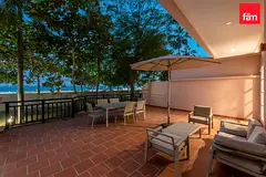 GROUND FLOOR/ HUGE TERRACE / SEA VIEW